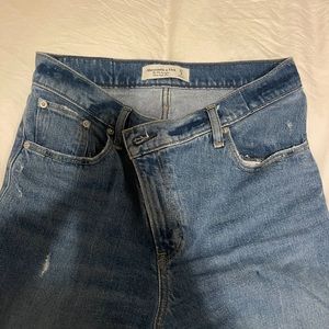 High waisted criss cross jeans